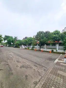 MURAH!LUAS! NEGO sd DEAL! Rumah Lebak Bulus. Jalan Utama Komplek