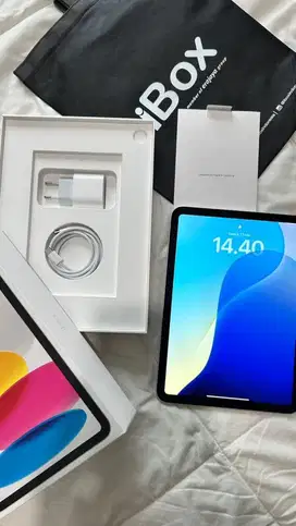 iPad 10 Silver 64 GB Wifi Only Mulus GARANSI IBOX