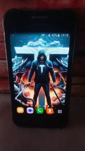 Samsung J1 ace ram 1/8 gb murmerr