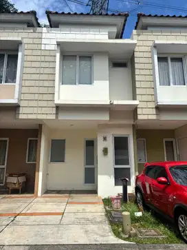 Disewakan Rumah VIRGINIA VILLAGE siap Huni Rapih Banget