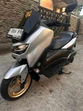 YAMAHA NMAX 2022 ABS SILVER MULUS