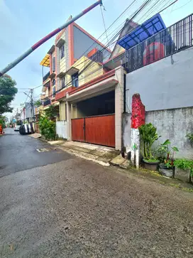 Belakang KOKAS! Lokasi EMAS! Rumah Kos Menteng Atas, Setiabudi Dijual