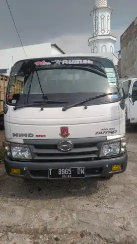 Hino Dutro 110SDL th 2016 bak triway hfxs.