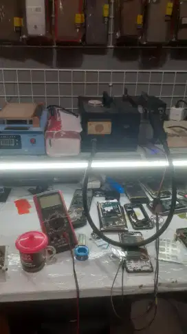 Service handphone all type bisa di tunggu