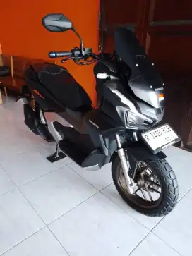 Honda adv 160 plat r