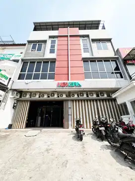 Sewa Ruko di Muara Karang, Jakarta Utara, Pinggir Jalan Raya