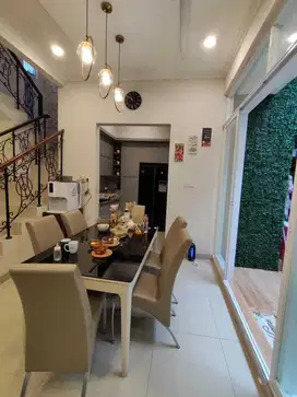 DIJUAL RUMAH CANTIK DI TRIMEZIA GADING SERPONG