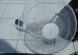 Kipas angin KRiS sepasang