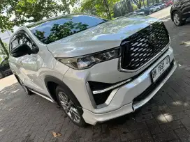 Zenix Q Tss Modelista Hybrid Matic 2023 Nik 2022 km 30 rb