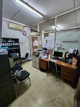 Disewa Ruko luas dan strategis di Lengkong pusat Kota