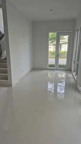 Dijual Rumah Area Strategis, Cluster Pasadena Gading Serpong