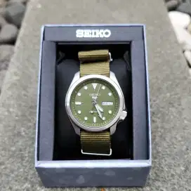 Jam Tangan Automatic Seiko 5 Sport SRPE63K1