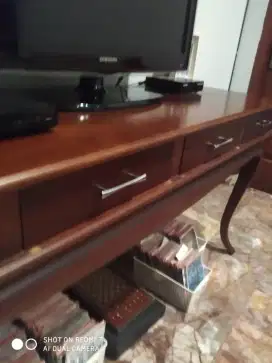 Meja jati tua barang terawat