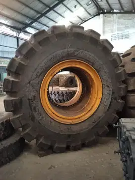 Ban set velg Bridgestone