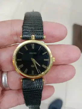Gucci Men's 2040M Gold Tone