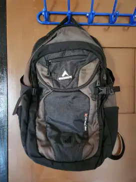 Tas Ransel Backpack Eiger Digivault 28 Liter Warna Hitam
