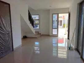 Disewakan Rumah Termurah 2 Lantai Cluster Scarlet PIK 2