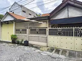 Murah Area Mayjend Sungkono, Rumah Induk,Kos Dan Toko Jadi Satu Pakis
