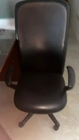 Kursi kantor kulit mulus ergonomis ikea informa