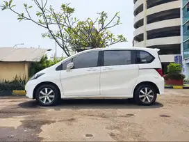 PSD Km=124k AC DIGITAL PAJAK=APRIL-2026 GENAP HONDA FREED E PSD 2011