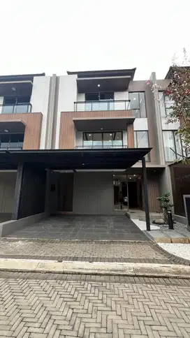 DISEWAKAN BRAND NEW HOUSE 8x15 FULL FURNISHED SIAP HUNI DI THE ZORA