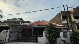 Disewakan Rumah Luas 218 M Baru Renov Bebas Banjir Kayumas Rawamangun