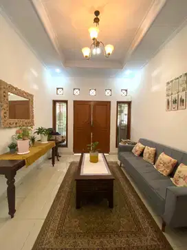 Rumah Tanah luas 200 di Jakarta Selatan surat SHM