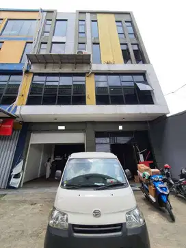 Ruko di Jl Ciledug Raya Cipulir 4.5 Lantai Lokasi Sangat Strategis
