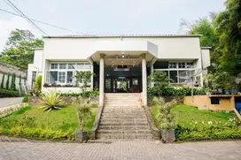 DIjual Hotel Aktif Tanah Luas KAwasan wisata Lembang Bandung