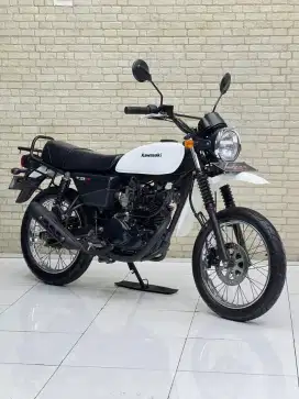 Perfect Condition!!Kawasaki W175 TR 2021 White Plat Jatim Mlus-Mustika
