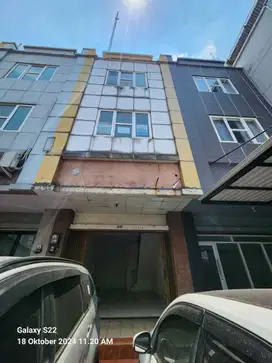 Ruko 3 lantai Strategis di tengah kota BSD, Tangerang