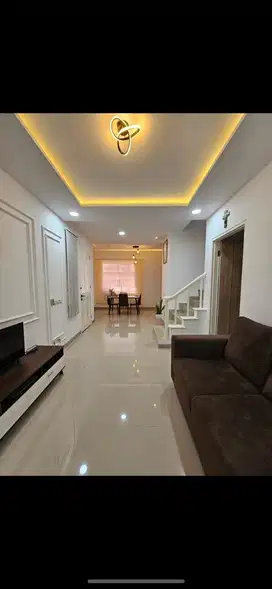 CAKEP BANGET! Dijual townhouse taman elok lippo karawaci central