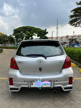 Yaris E matic konds terawat dan Gress pjk 02-2026 velg HSR yg mahal