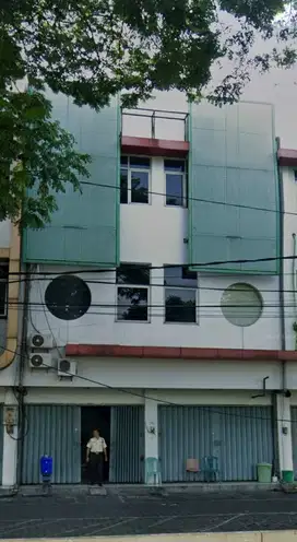 sewa ruko a yani taman pelangi jemursari andayani