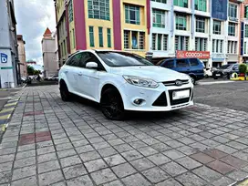 Ford Focus Titanium AT 2012 Sedan