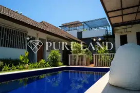 4BR Villa in Amed Beach
