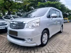 [ TERAWAT ] TOYOTA NAV1 2.0 V AT MATIC 2013 SILVER