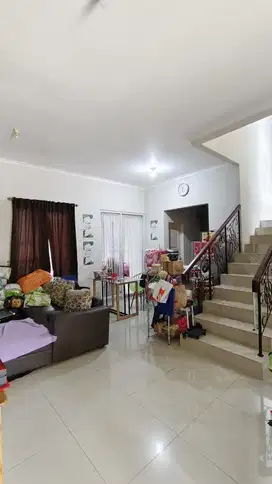 DIJUAL RUMAH 2 LANTAI DI CLUSTER TRIMEZIA GADING SERPONG TANGERANG