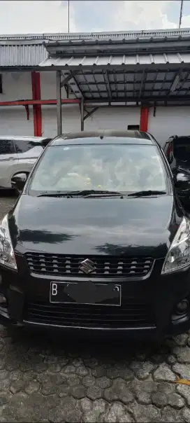 Dijual Suzuki Ertiga GL 2012 Manual - Hitam
