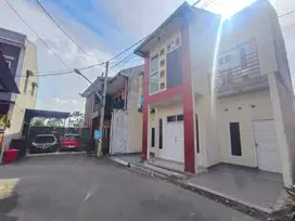 Jual rumah 2 lantai di Rancabolang margahayu Bandung