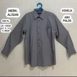 PRELOVED ALISAN ORI KEMEJA ABU POLOS (Size XL) (LD=120 x T=80cm)