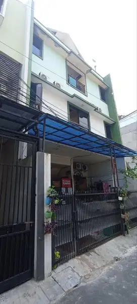 Rumah kost strategis jakarta pusat dekat tol stasiun busway