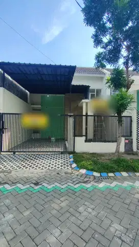 Disewakan Rumah Valencia Garden Puri Surya Terawat Siap Huni