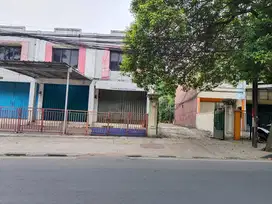 Tanah Pondok Kelapa ada Kontrakan 140 + Ruko 8, Pinggir Jl Raya, Murah