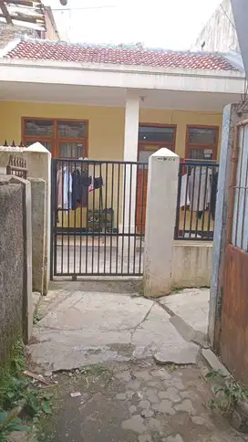 Dijual kost  Aktif Dekat Kampus UPI & UNPAS Geger Kalong BAndung