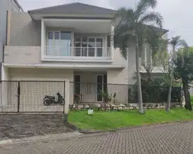 Graha Family Club House Golf Area