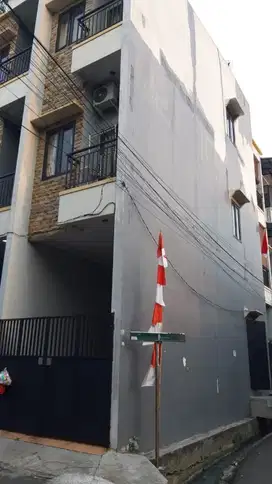 Dijual Rumah Cantik Cendrawasih Jakarta Barat