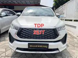 Toyota Zenix V Hybrid Matic Tahun 2024 Kondisi Mulus Terawat Istimewa