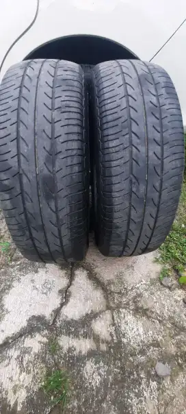 Ban Bridgestone 185/65/15 bekas copotan mobil sendiri