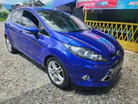 Ford fiesta S metic 2012